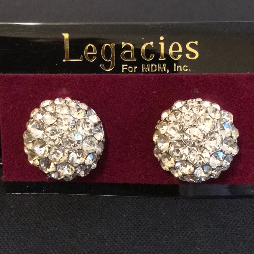 CRYSTAL DOME EARRINGS SILVER TONE CLIPS NWT.